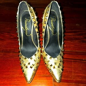 🌟 Privileged Gold studded heels  👠